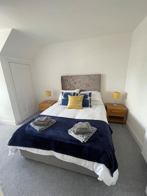 Fantastic Home In Brightons, Falkirk. Polmont ภายนอก รูปภาพ